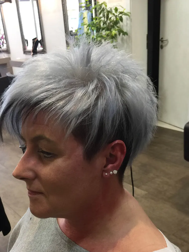 Arbeit aus dem Salon Mon Coiffeur, Nummer 2