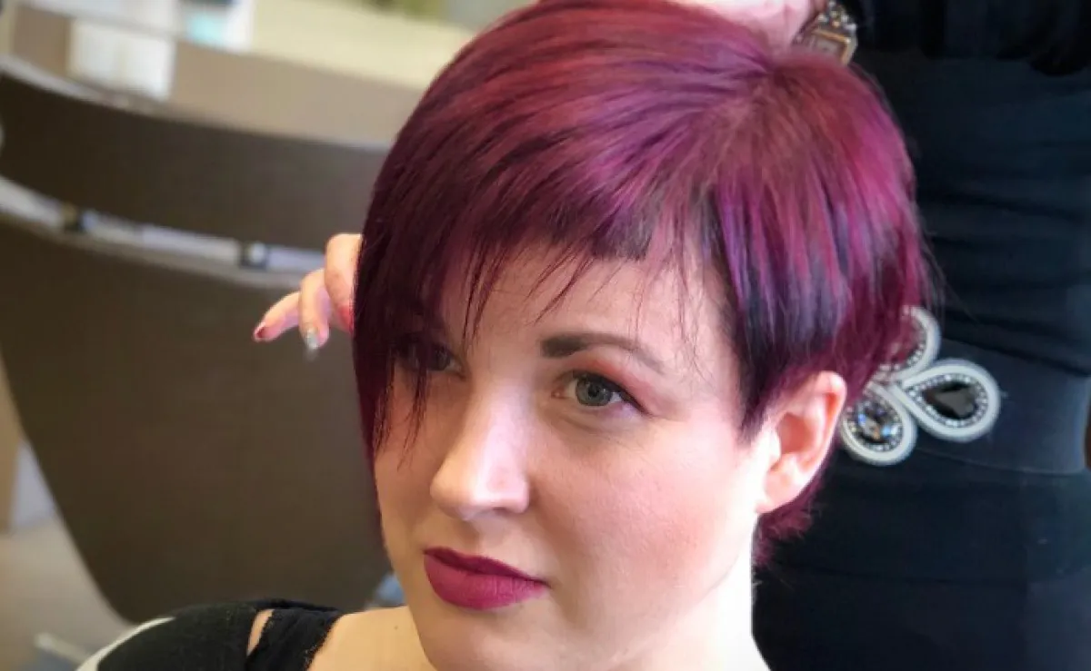 Fertig gestylte Haare nach einer Farb- und Strähnenbehandlung
